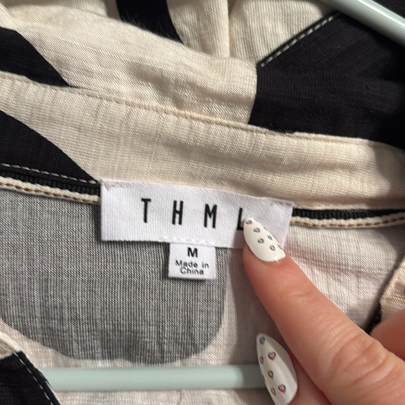 THML Dress - Picture 3 of 4